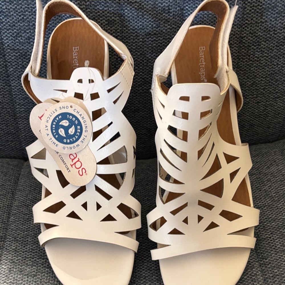 BareTraps Women's White Sandals